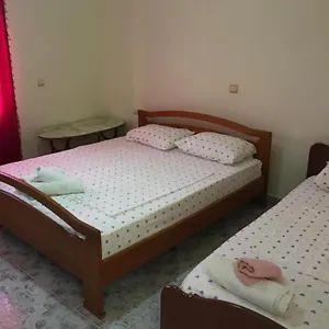  Apartamento Festim Albania